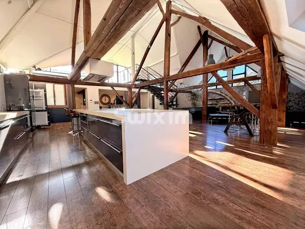 Maison 6 pièces 285 m²