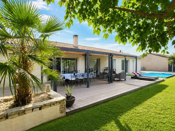 Maison Plain-pied de 166 m² ? Piscine ? Terrain de1 553 m²