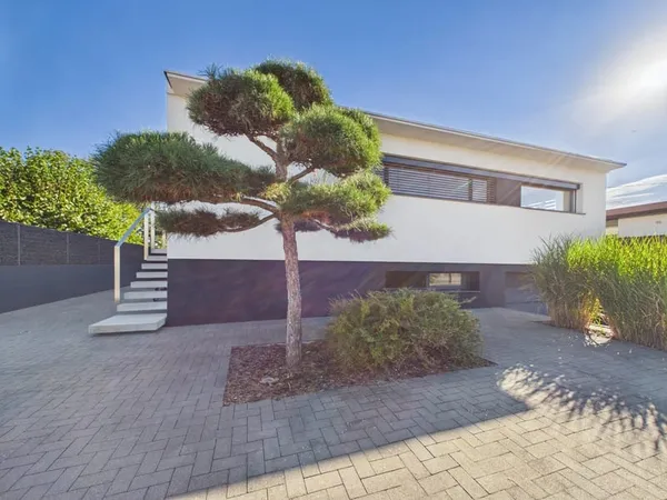 MAISON CONTEMPORAINE AVEC PISCINE & SAUNA SUR 10 ARES