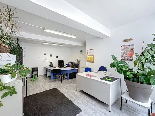 Local 2 pièces 52 m²