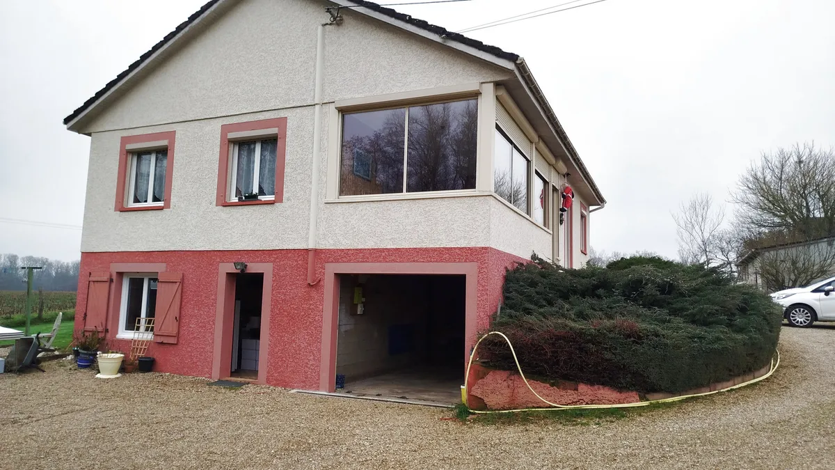 Photo 1