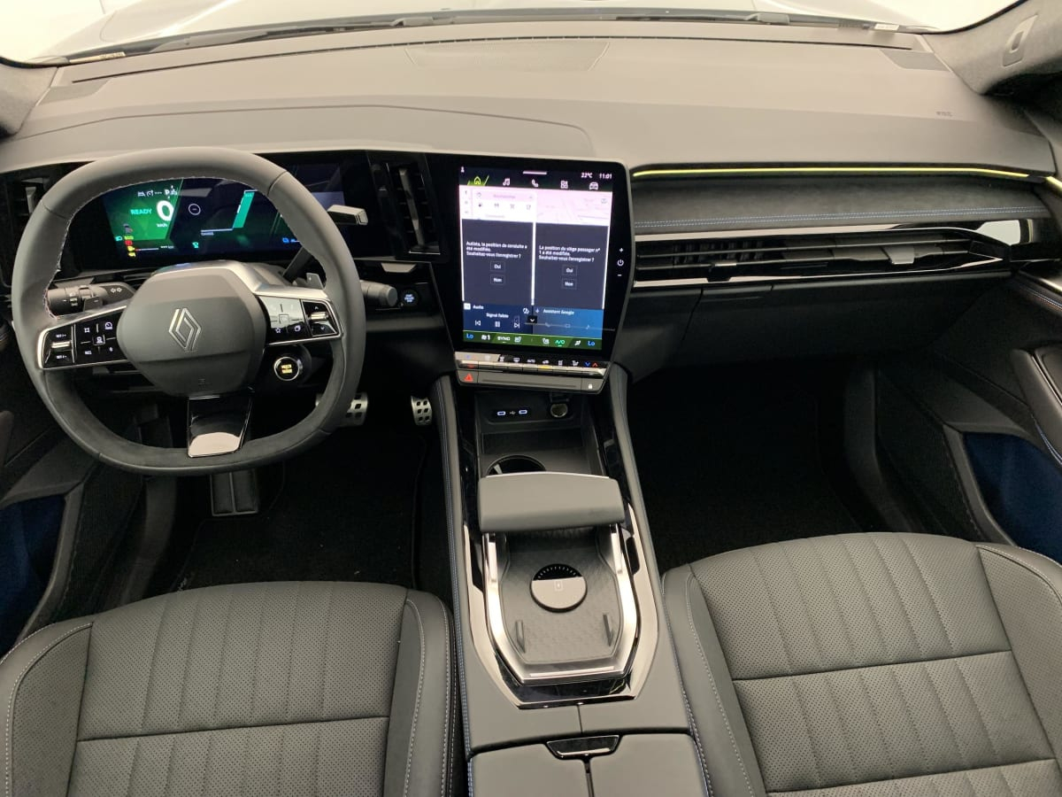 Renault Rafale — photo 12
