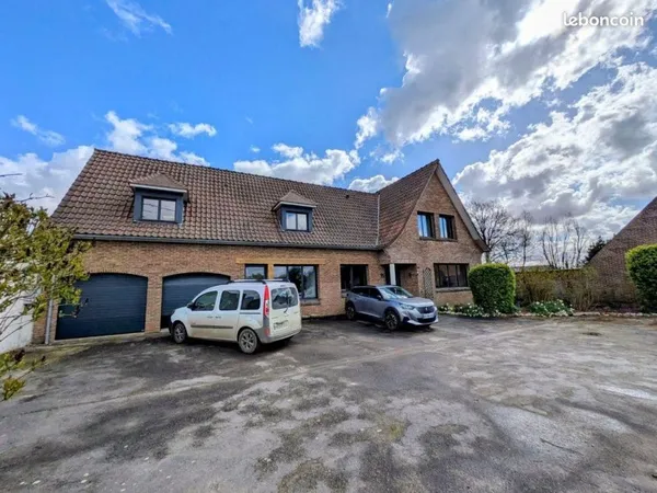 Pavillon 8 pièces 182 m²