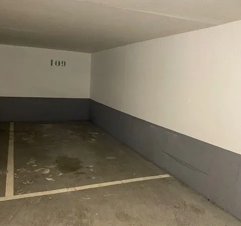 Location grand parking Paris 13