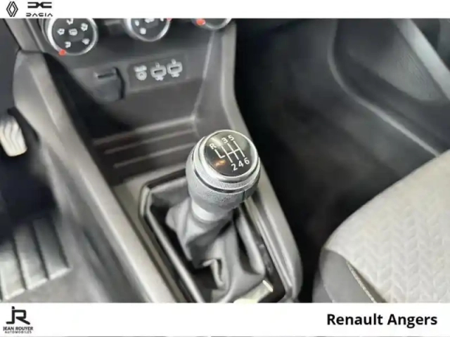 Renault Clio 1.5 blue dci 100ch evolution — photo 6