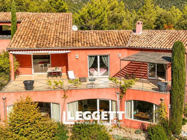 Maison 6 pièces 202 m²