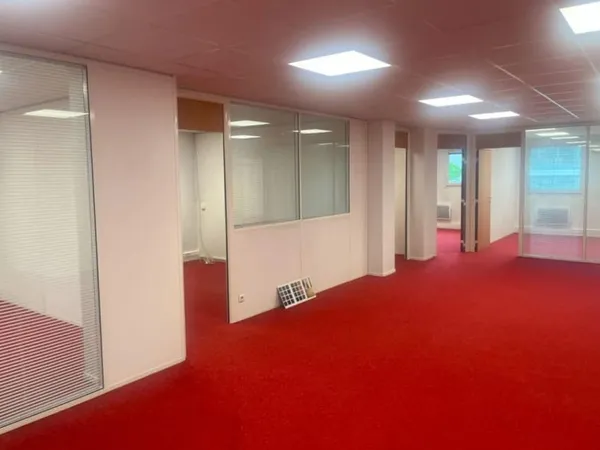 Bureaux 210 m²