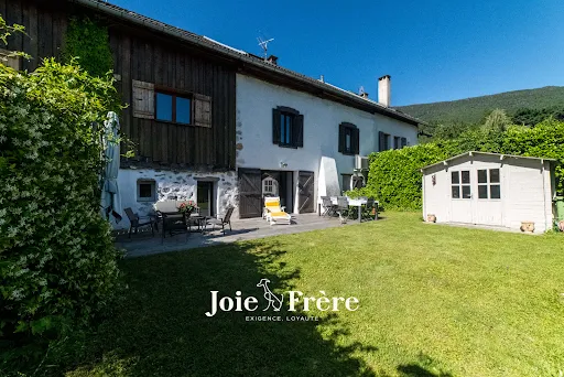 Villa 6 pièces 157 m²