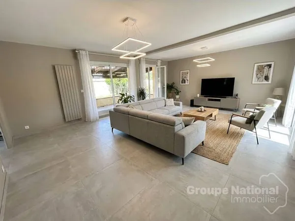 Maison de plain-pied 5 pièces 127 m²