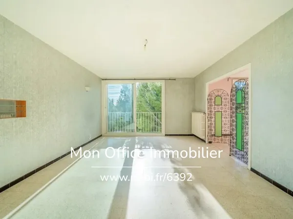 Vends T4 - 75m² - Marseille 12e Arrondissement 13012