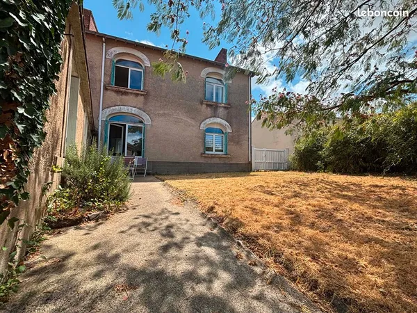 Maison 7 pièces 194 m²