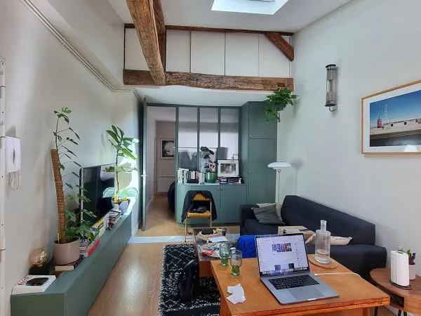 Mon 2 pièces meublé de 35 m², entièrement refait, sur cour calme — Paris 18e