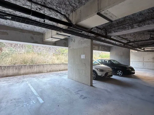Place de Parking sécurisée en Résidence