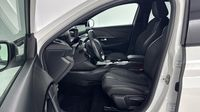 Peugeot 208 e-208 136ch GT — photo 12