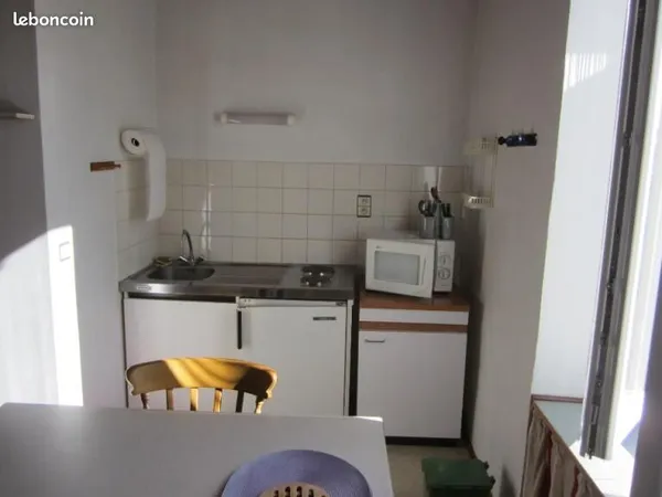 Joli studio meublé à louer