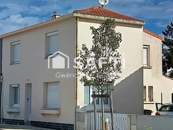 Maison de ville de 98 m² avec jardin et cour