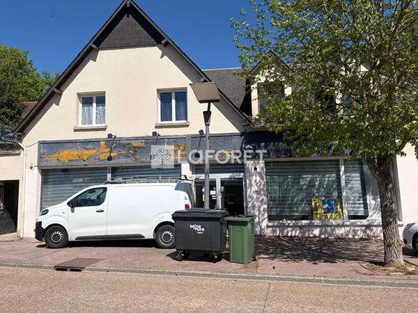 Local commercial 5 pièces 279 m²