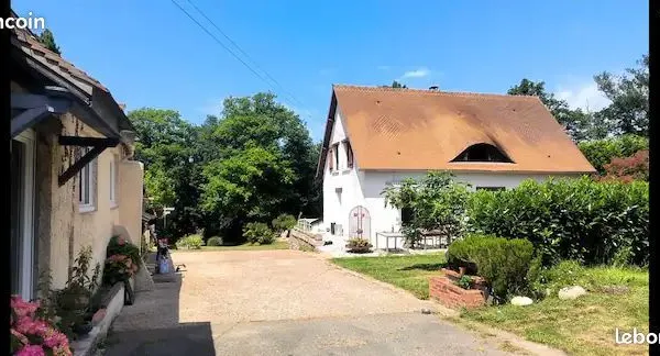 Grande propriété avec piscine couverte et dépendance, sur un parc de 1,2 hectare