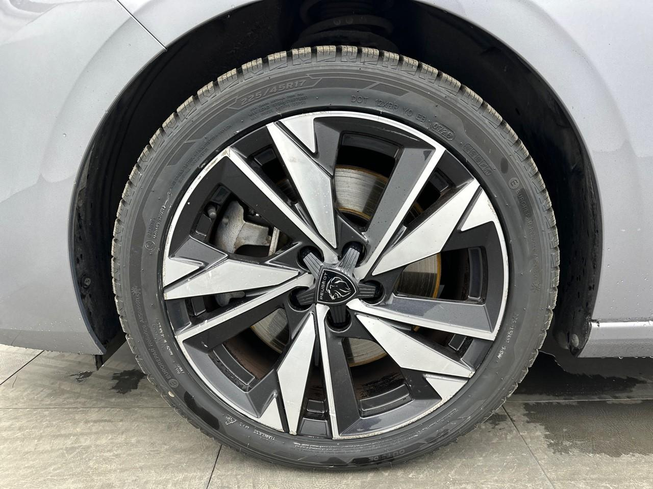 Peugeot 308 sw phev 180 e-eat8 active pack — photo 14