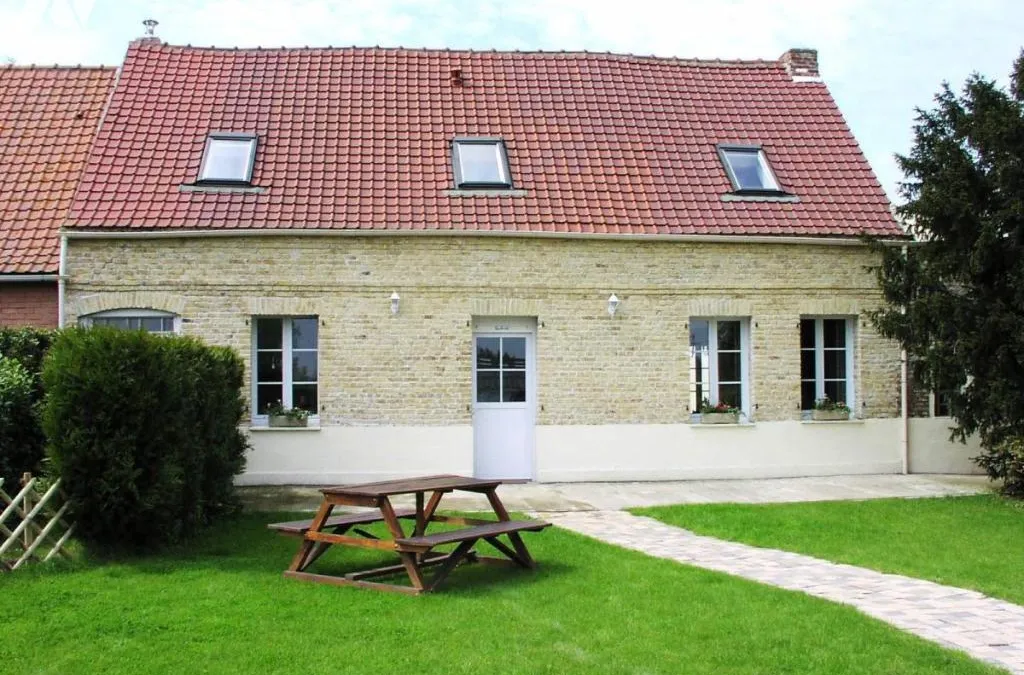 Photo 1