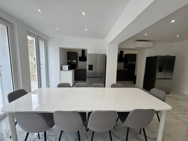 Maison 23 pièces 309 m²