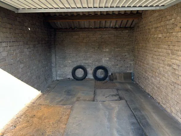 Garage de 16m² situé rue vaudeville, cité du tunnel 54580 Auboué