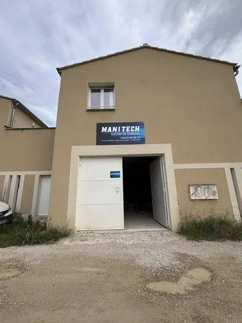 Photo 1