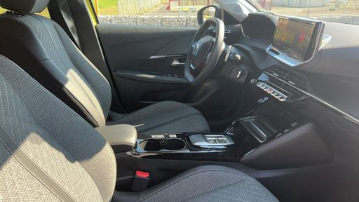 Peugeot 208 1.2 100  Hybrid DCT6 - Allure – 2024 – 10022 km – Hybride essence – Boîte Automatique — photo 16