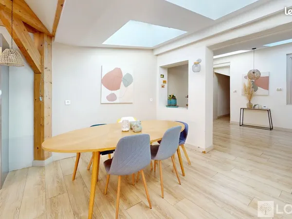 Maison 8 pièces 174 m²