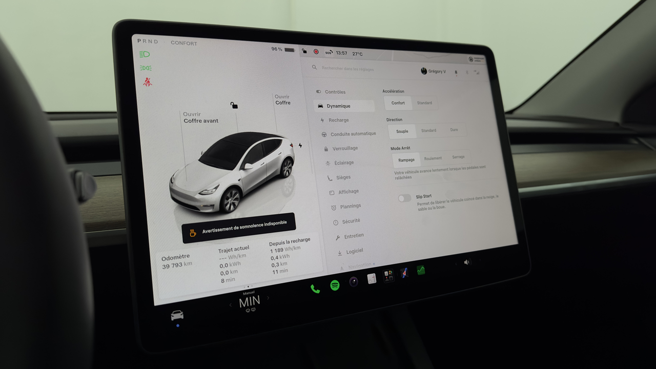 Tesla MODEL Y Standard RWD — photo 25