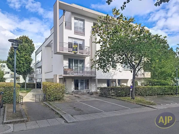 Appartement - 2 chambres - garage - cave - balcon - BEAUREGARD
