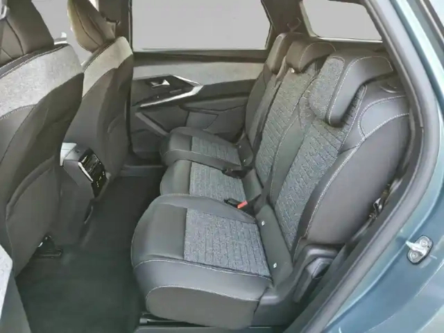 Peugeot 5008 electrique 230 ch 97 kwh grande autonomie — photo 12