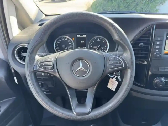 Mercedes Vito 116 cdi fourgon compact pro 9g — photo 13