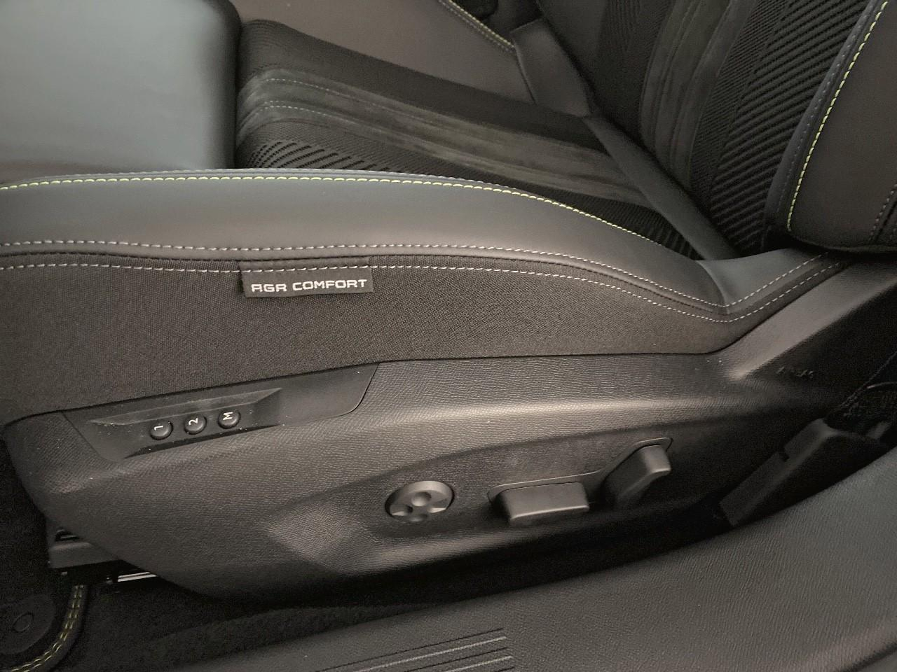 Peugeot 408 hybrid 145 e-dcs6 gt — photo 19