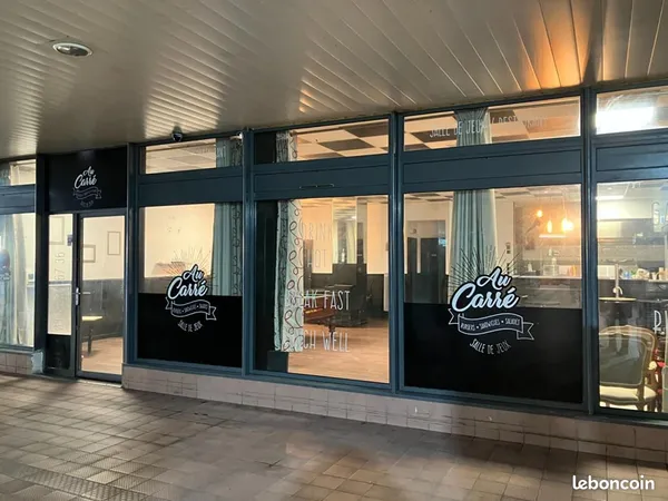Local commercial 143 m²