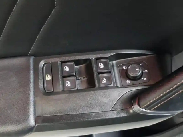 Cupra Leon 1.4 e-hybrid 204ch v dsg6 — photo 13