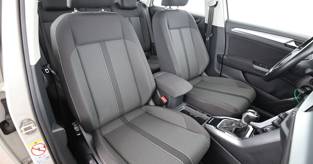 Volkswagen T-Roc — photo 19