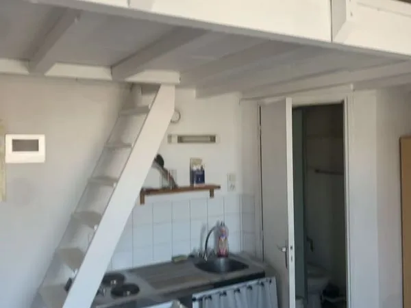 Studio 1 pièce 17 m²