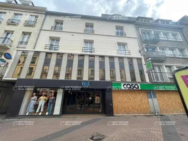 Local commercial 600 m²