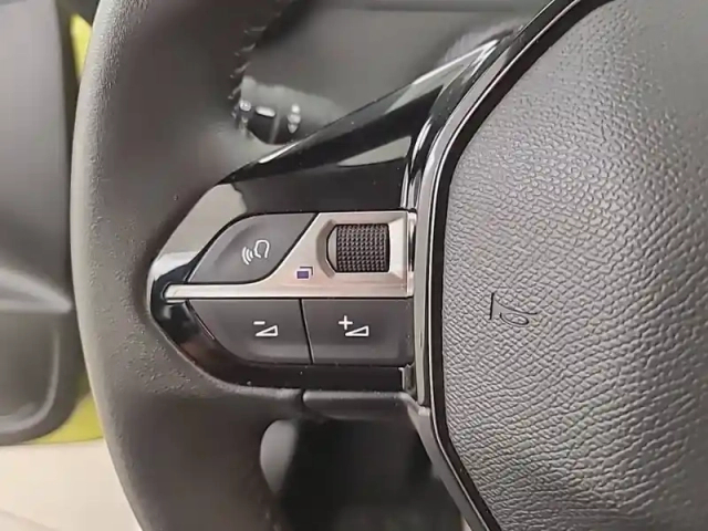 Peugeot 208 puretech 100 s&amp;s bvm6 — photo 24
