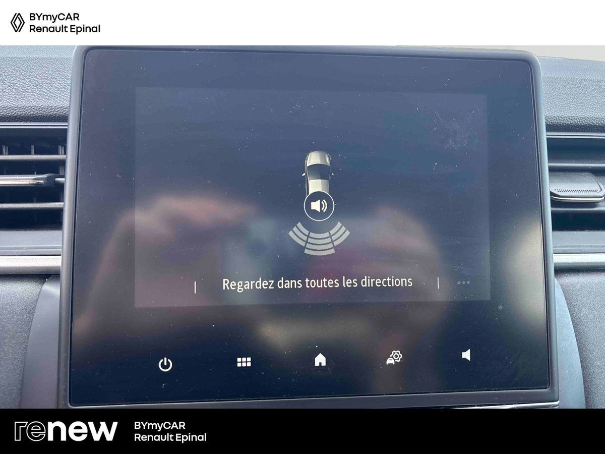 Renault Captur TCe 90 — photo 16