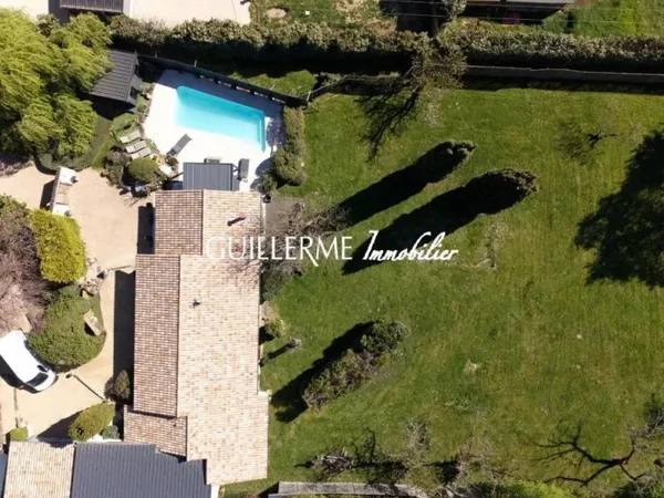 Vends villa - 223.71m² - 5 chambres - Fareins 01480