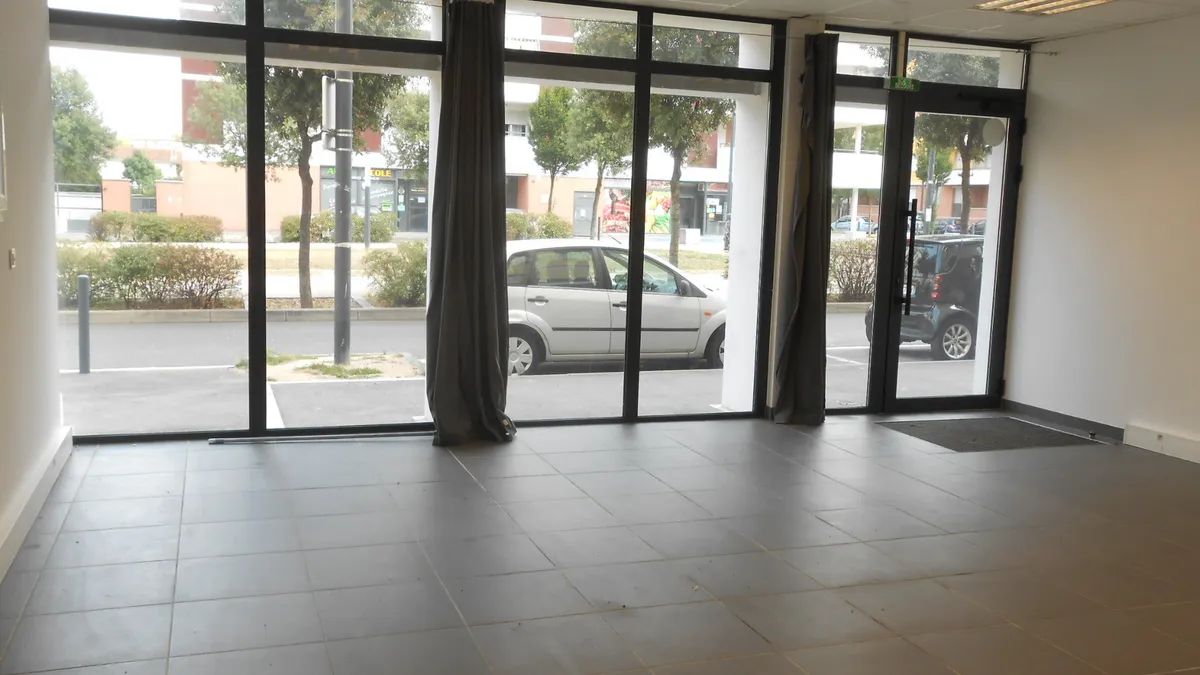 Photo 1