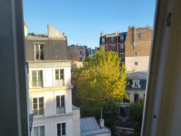 Loue une chambre indépendante - Paris 9