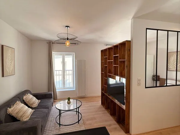 À VENDRE - Studio rénové de 30 m² au coeur de Mantes-la-Jolie