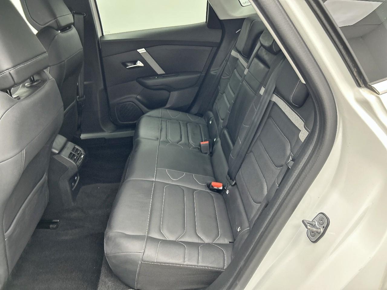 Citroën C4 X e-c4 x 136 ch automatique shine — photo 13