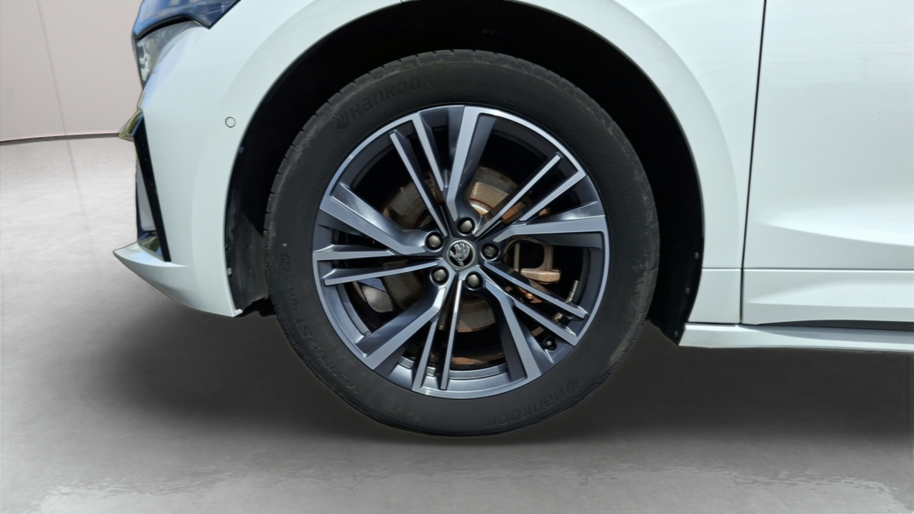 Skoda Enyaq Coupé iV 80 — photo 16