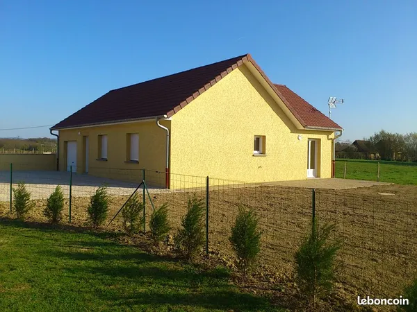 Maison 2 chambres terrain clôt