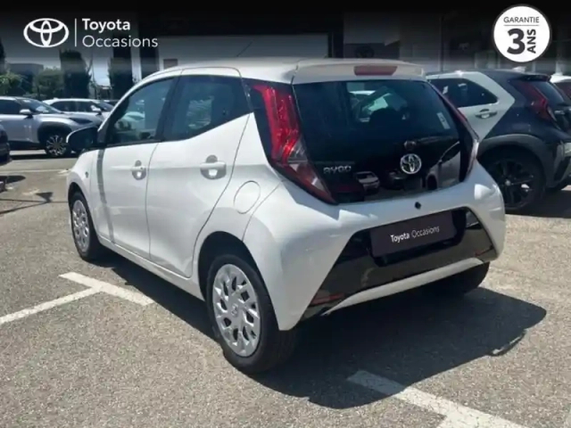 Toyota Aygo 1.0 vvt-i 72ch x-play 5p my20 — photo 2