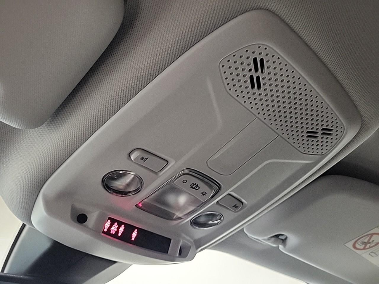 Peugeot 2008 bluehdi 130 s&s eat8 allure pack — photo 24